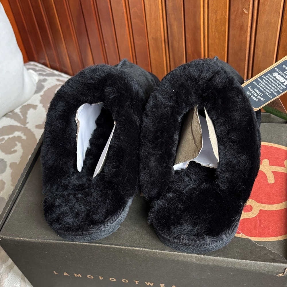 Lamo Black Scuff Sheepskin Slippers 6M - Picture 2 of 6